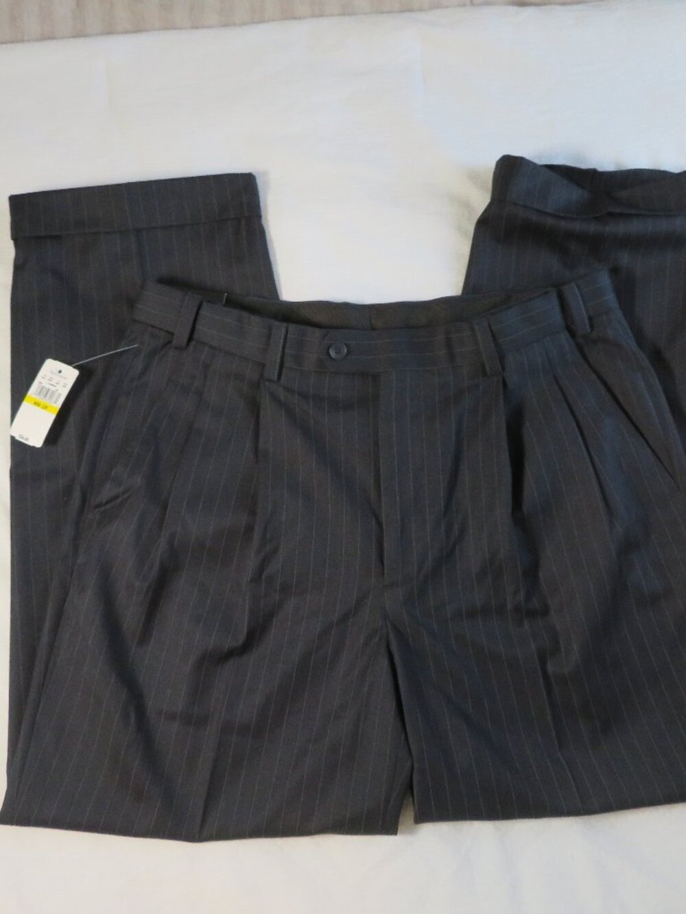 Black Pinstripe Slacks NEW Van Heusen 34x29 Mens Pants